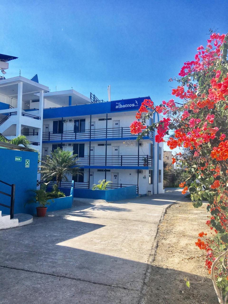 Hostal Albatros Manta Exterior foto